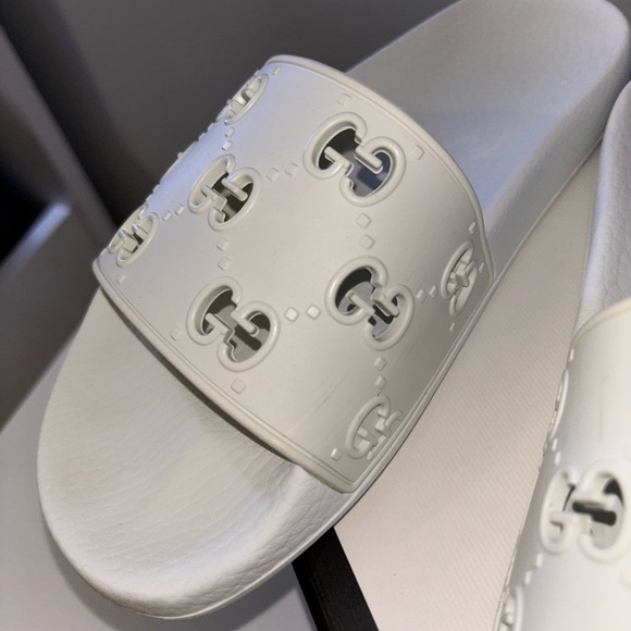 Gucci Embossed White Slide Sandals - Picture 4 of 5
